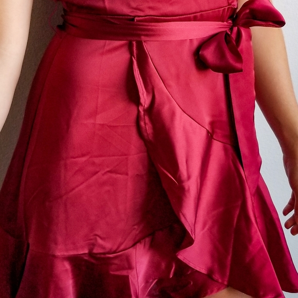 Red Dress - Picture 3 of 4